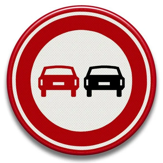 Placuta reflectorizanta de circulatie depasirea autovehiculelor cu exceptia motocicletelor fara atas interzisa