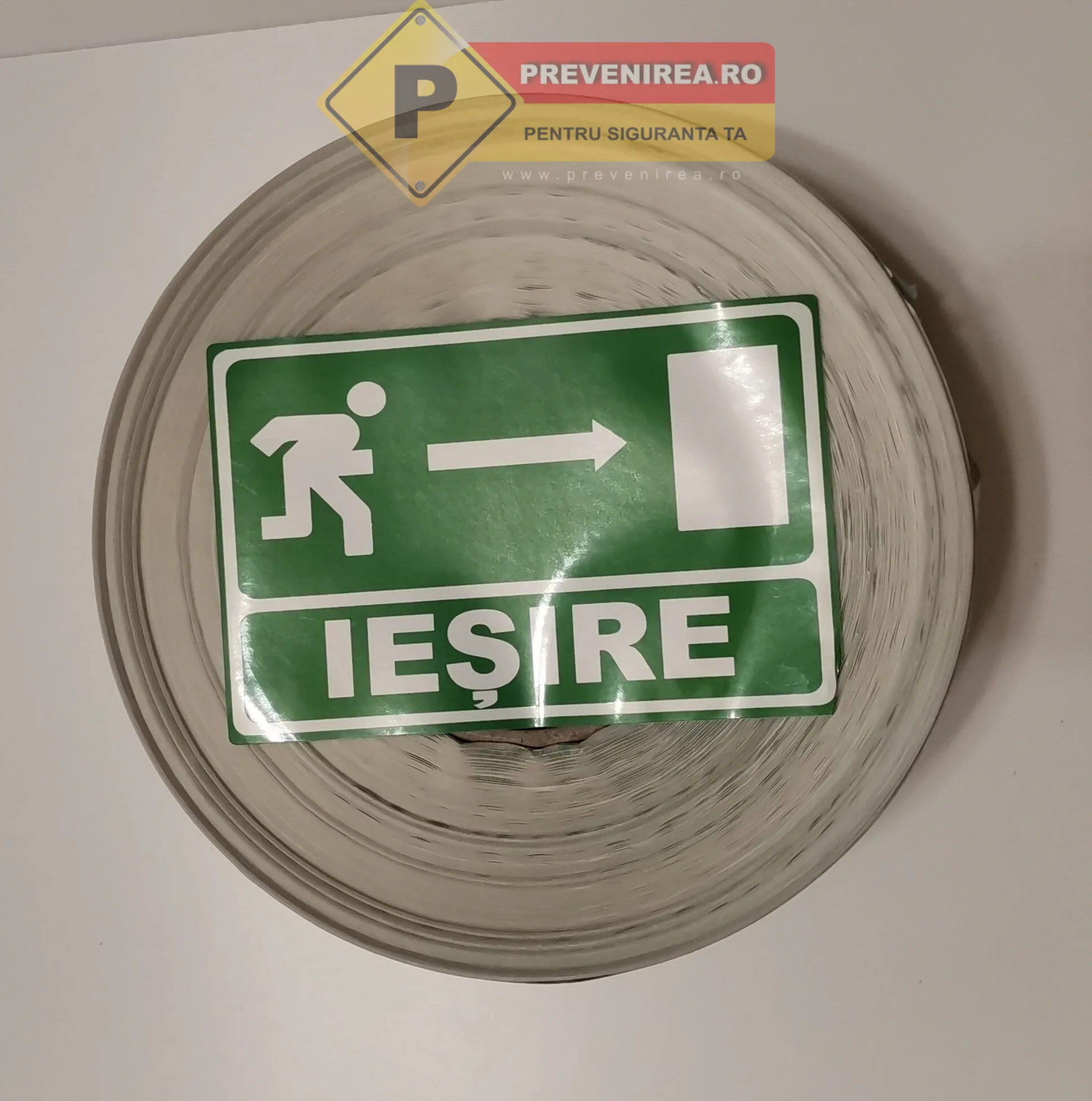 Bandă pentru Trasee de Evacuare - Ghidaj Clar în Situații Critice